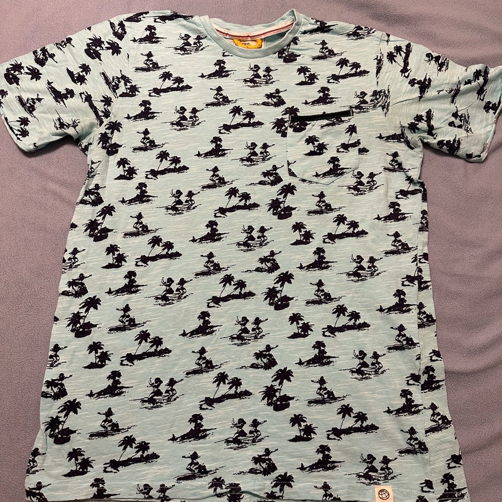 Men’s Small casual beach t-shirt